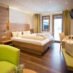 Wellnesshotel Sonnenhof & Sonnhalde 3*