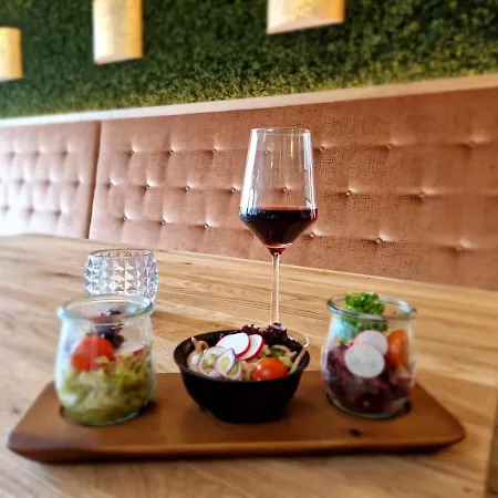 Wellnesshotel Sonnenhof & Sonnhalde 3*