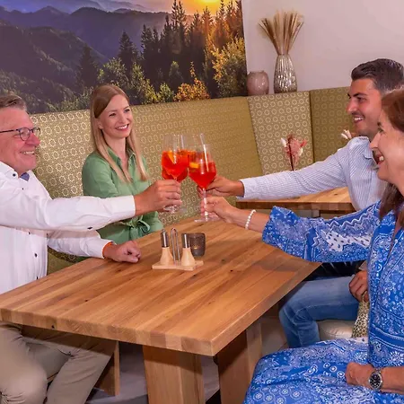 Wellnesshotel Sonnenhof & Sonnhalde 3*