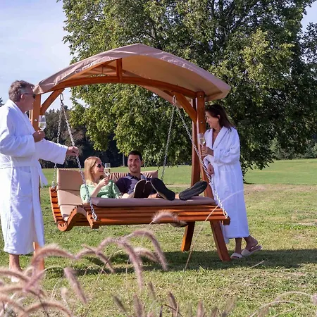 Wellnesshotel Sonnenhof&sonnhalde 3*