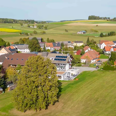Wellnesshotel Sonnenhof & Sonnhalde 3* Ühlingen-Birkendorf